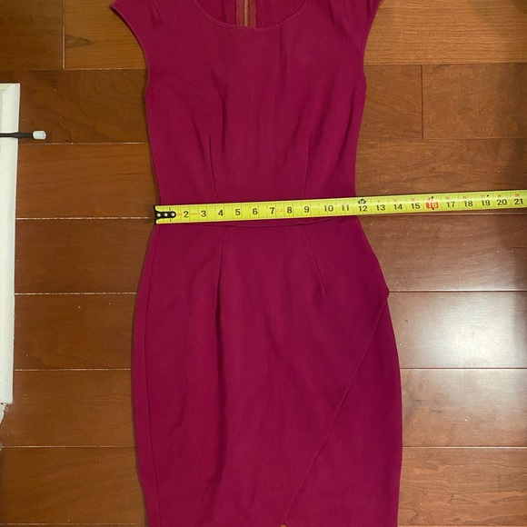 Bar III sheath dress with tulip hem magenta Small - Picture 6 of 6
